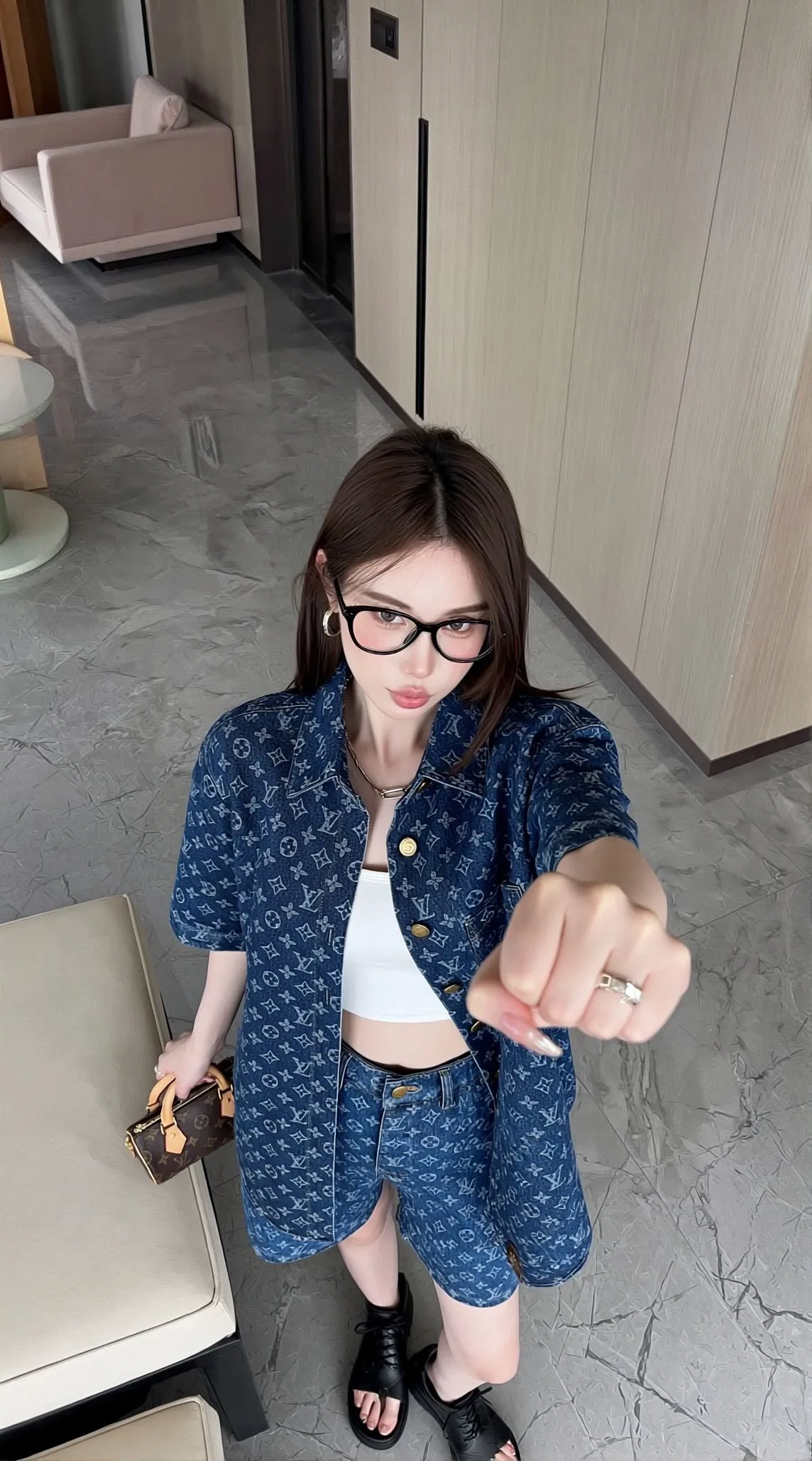 Louis Vuitton/